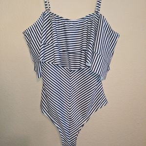 👙 Stripped one peice swimsuit